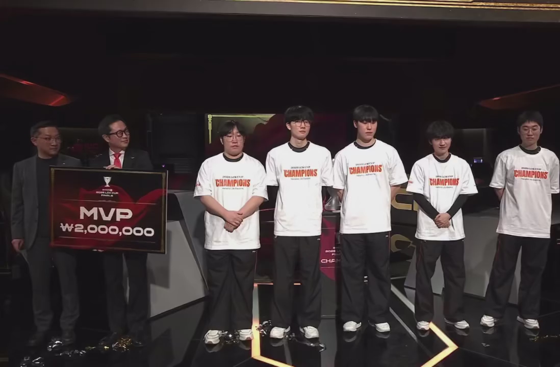被T1粉絲怨恨討厭 但Zeus一次又一次的用自己的實力跟你證明